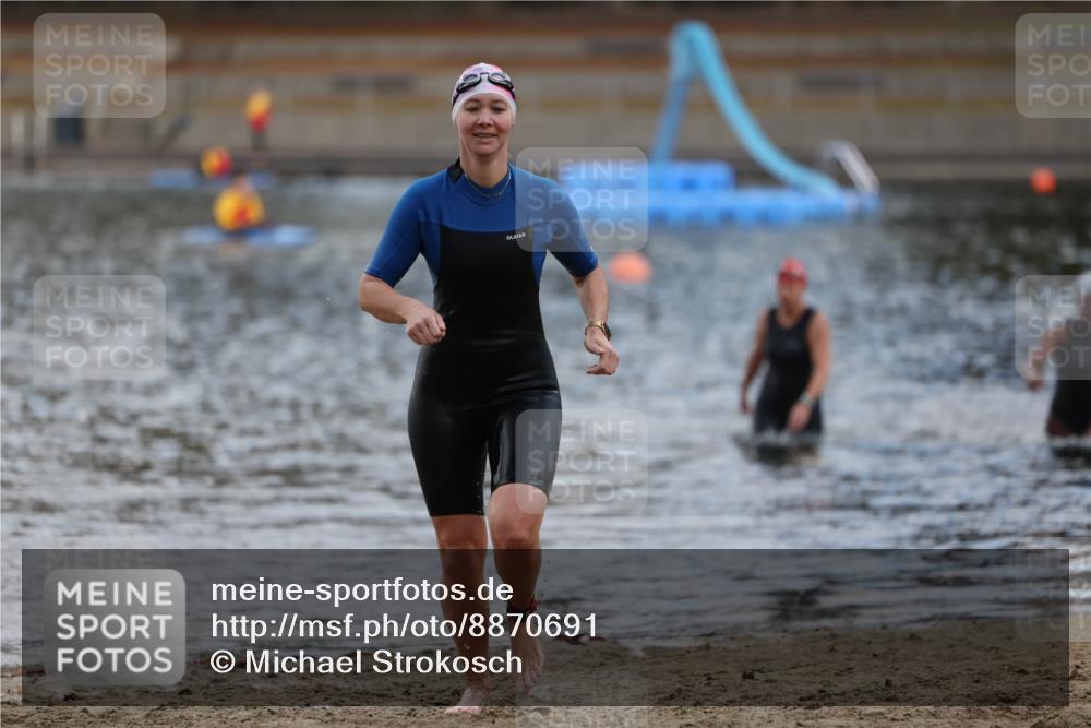 14.09.2025 - Stadtparktriathlon Michael Strokosch http://msf.ph/oto/8870691 14.09.2025 11:15:41 Schwimmen 924, 972, 994 meine-sportfotos.de