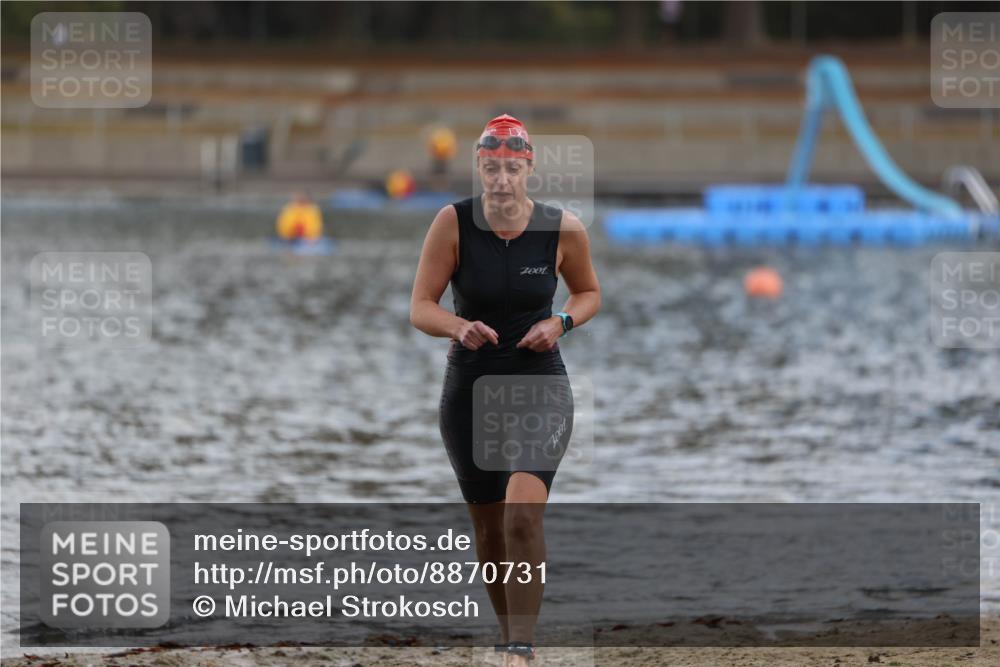 14.09.2025 - Stadtparktriathlon Michael Strokosch http://msf.ph/oto/8870731 14.09.2025 11:15:53 Schwimmen 924, 1005 meine-sportfotos.de