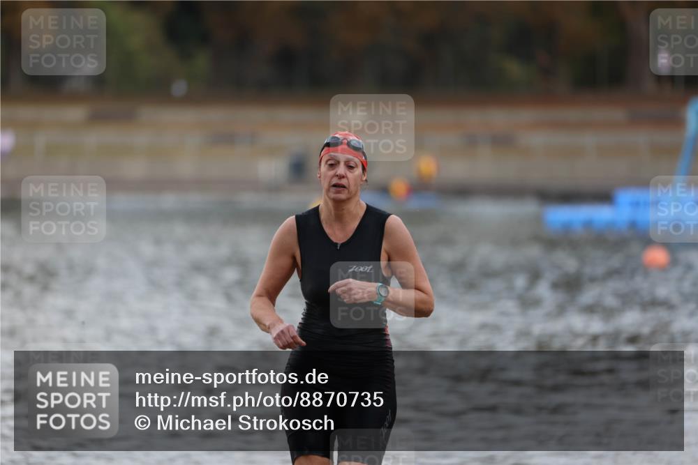 14.09.2025 - Stadtparktriathlon Michael Strokosch http://msf.ph/oto/8870735 14.09.2025 11:15:54 Schwimmen 924, 1005 meine-sportfotos.de