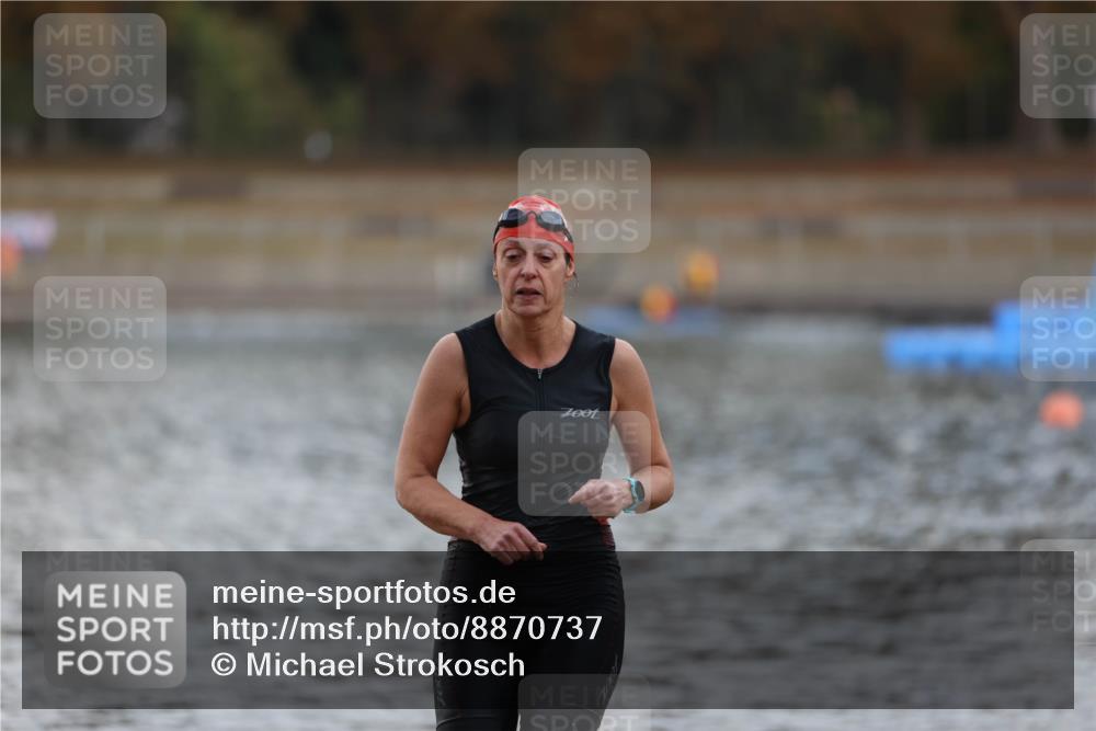 14.09.2025 - Stadtparktriathlon Michael Strokosch http://msf.ph/oto/8870737 14.09.2025 11:15:55 Schwimmen 924, 1005 meine-sportfotos.de