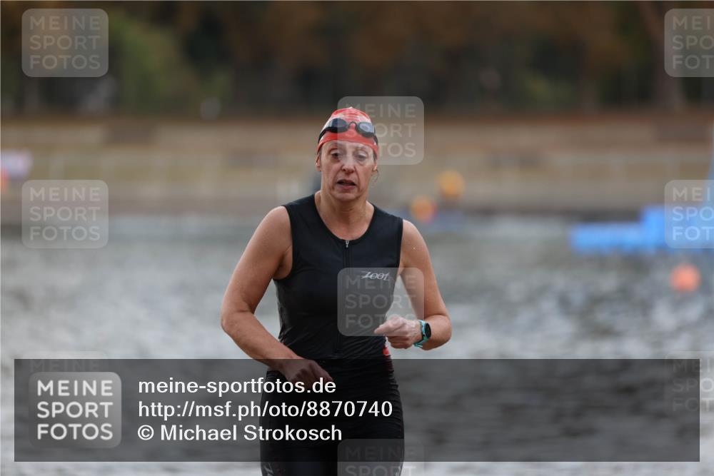 14.09.2025 - Stadtparktriathlon Michael Strokosch http://msf.ph/oto/8870740 14.09.2025 11:15:55 Schwimmen 924, 1005 meine-sportfotos.de