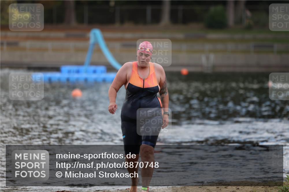 14.09.2025 - Stadtparktriathlon Michael Strokosch http://msf.ph/oto/8870748 14.09.2025 11:16:09 Schwimmen 962 meine-sportfotos.de