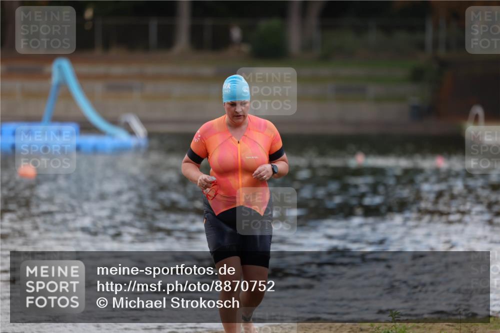 14.09.2025 - Stadtparktriathlon Michael Strokosch http://msf.ph/oto/8870752 14.09.2025 11:16:21 Schwimmen 986 meine-sportfotos.de