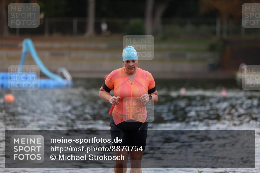14.09.2025 - Stadtparktriathlon Michael Strokosch http://msf.ph/oto/8870754 14.09.2025 11:16:22 Schwimmen 986 meine-sportfotos.de