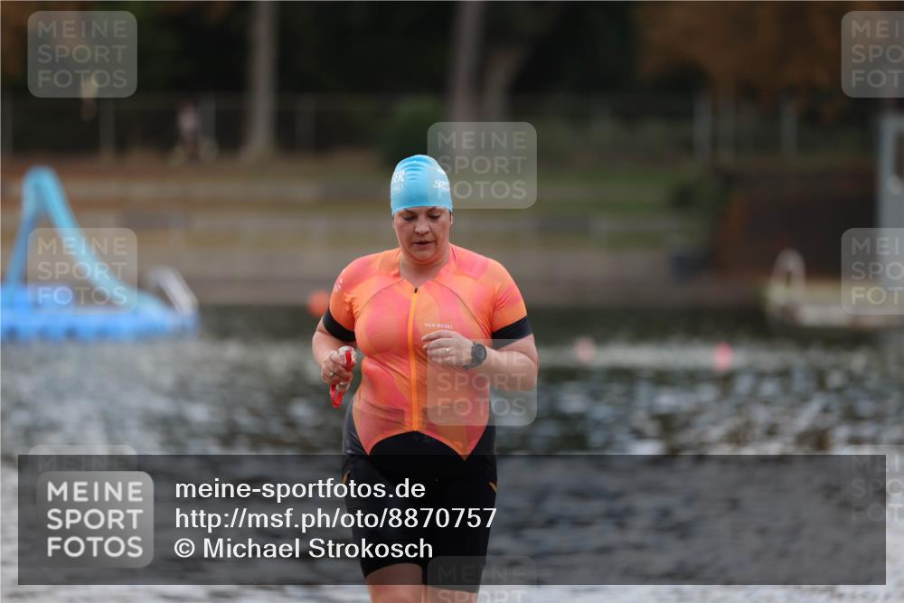 14.09.2025 - Stadtparktriathlon Michael Strokosch http://msf.ph/oto/8870757 14.09.2025 11:16:23 Schwimmen 986 meine-sportfotos.de