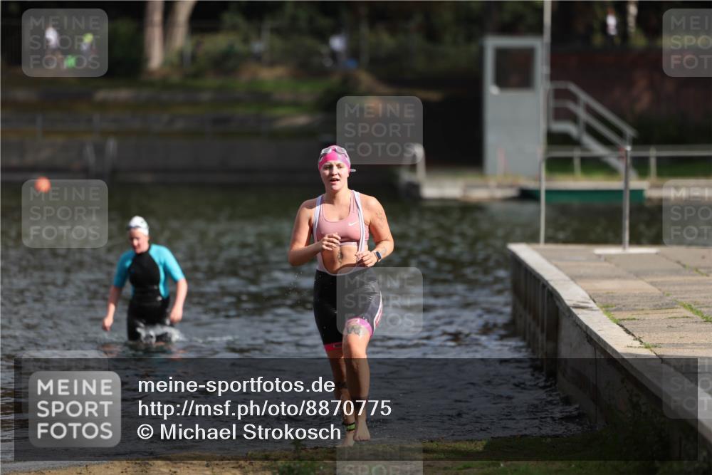 14.09.2025 - Stadtparktriathlon Michael Strokosch http://msf.ph/oto/8870775 14.09.2025 11:17:27 Schwimmen 931 meine-sportfotos.de