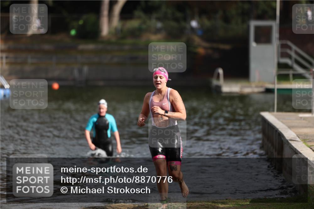 14.09.2025 - Stadtparktriathlon Michael Strokosch http://msf.ph/oto/8870776 14.09.2025 11:17:27 Schwimmen 931 meine-sportfotos.de