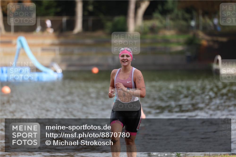 14.09.2025 - Stadtparktriathlon Michael Strokosch http://msf.ph/oto/8870780 14.09.2025 11:17:28 Schwimmen 931 meine-sportfotos.de