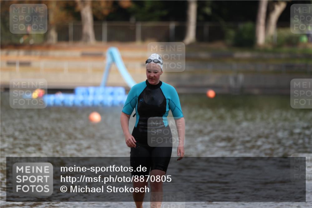 14.09.2025 - Stadtparktriathlon Michael Strokosch http://msf.ph/oto/8870805 14.09.2025 11:17:39 Schwimmen 1019 meine-sportfotos.de