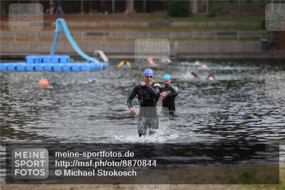 14.09.2025 - Stadtparktriathlon Michael Strokosch http://msf.ph/oto/8870844 14.09.2025 11:28:35 Schwimmen 1067 meine-sportfotos.de
