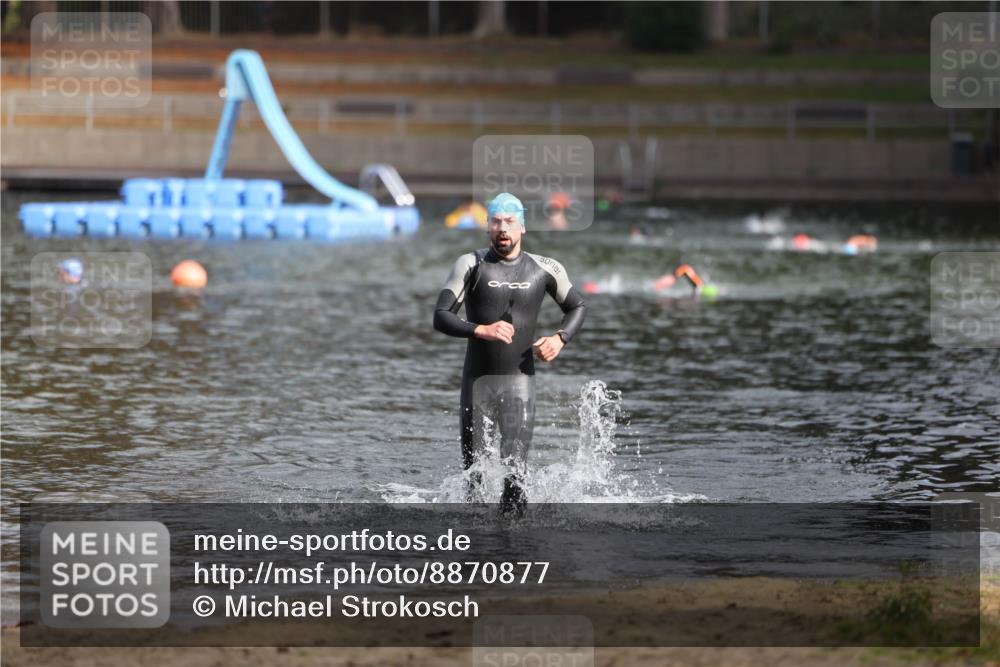 14.09.2025 - Stadtparktriathlon Michael Strokosch http://msf.ph/oto/8870877 14.09.2025 11:28:45 Schwimmen 1067, 1082 meine-sportfotos.de