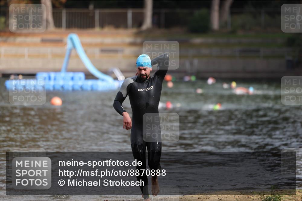 14.09.2025 - Stadtparktriathlon Michael Strokosch http://msf.ph/oto/8870888 14.09.2025 11:28:48 Schwimmen 1082 meine-sportfotos.de