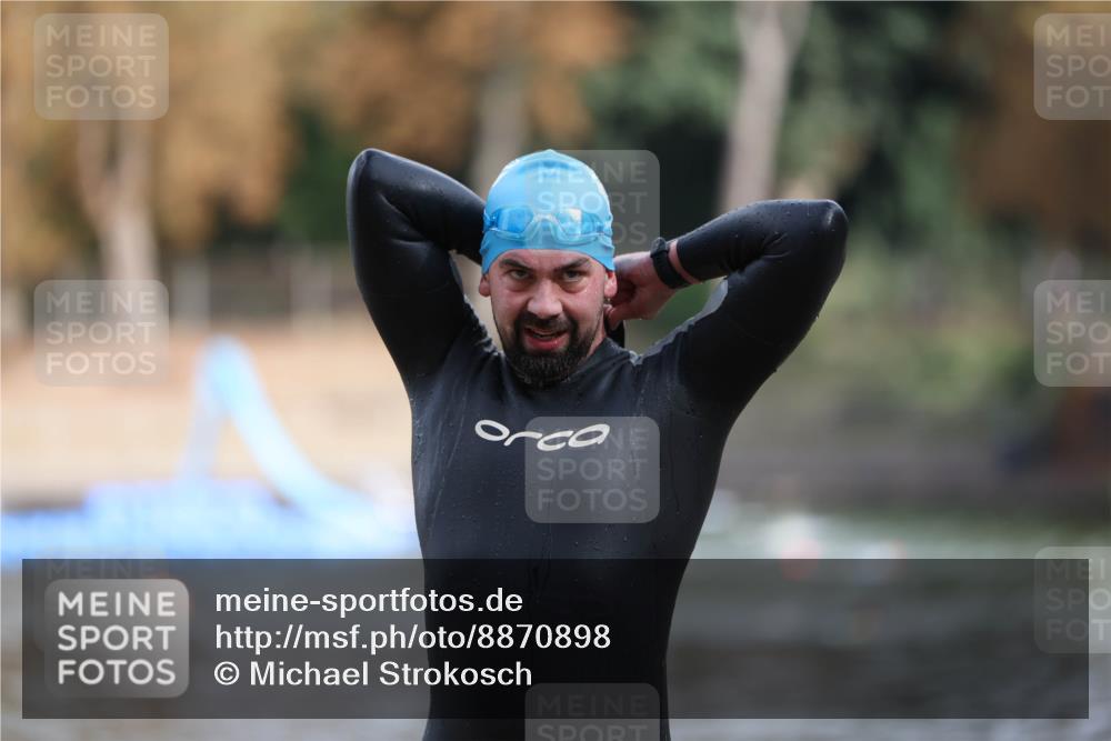 14.09.2025 - Stadtparktriathlon Michael Strokosch http://msf.ph/oto/8870898 14.09.2025 11:28:52 Schwimmen 1082 meine-sportfotos.de