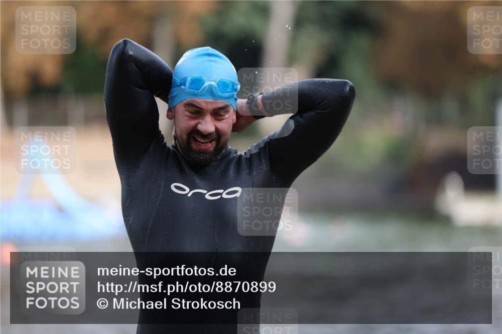 14.09.2025 - Stadtparktriathlon Michael Strokosch http://msf.ph/oto/8870899 14.09.2025 11:28:52 Schwimmen 1082 meine-sportfotos.de
