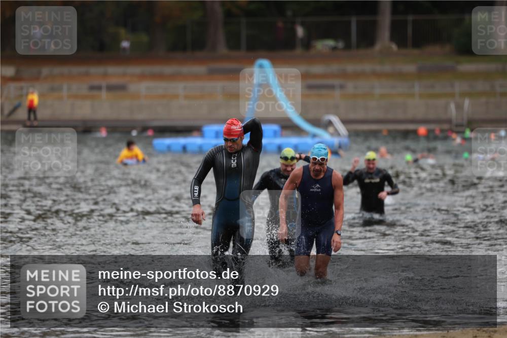 14.09.2025 - Stadtparktriathlon Michael Strokosch http://msf.ph/oto/8870929 14.09.2025 11:29:44 Schwimmen 1035, 1036, 1097 meine-sportfotos.de