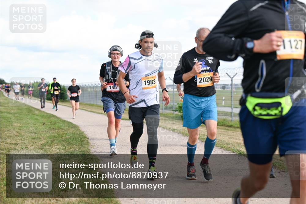 14.09.2025 - Airport Race Dr. Thomas Lammeyer http://msf.ph/oto/8870937 14.09.2025 12:15:28 Laufen 145, 1983, 19, 2029, 1127 meine-sportfotos.de
