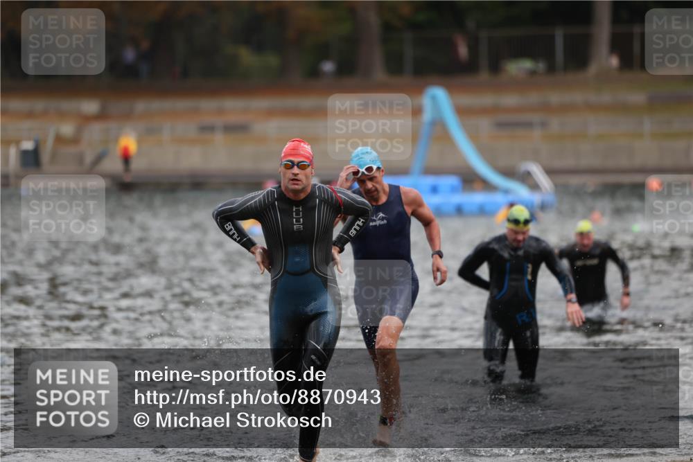 14.09.2025 - Stadtparktriathlon Michael Strokosch http://msf.ph/oto/8870943 14.09.2025 11:29:47 Schwimmen 1035, 1036, 1097 meine-sportfotos.de