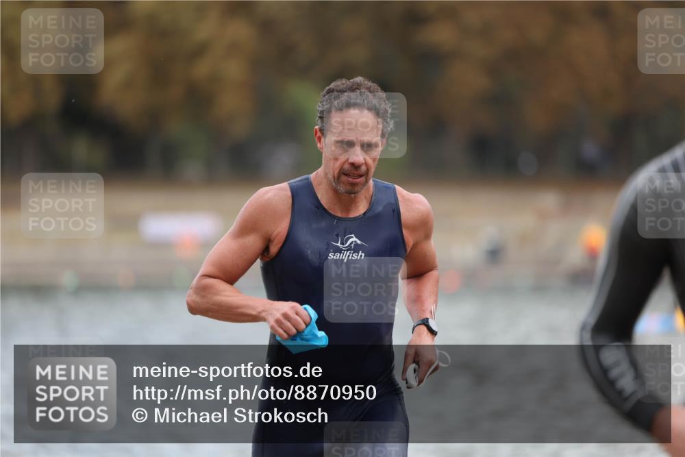 14.09.2025 - Stadtparktriathlon Michael Strokosch http://msf.ph/oto/8870950 14.09.2025 11:29:51 Schwimmen 1035, 1036, 1097 meine-sportfotos.de
