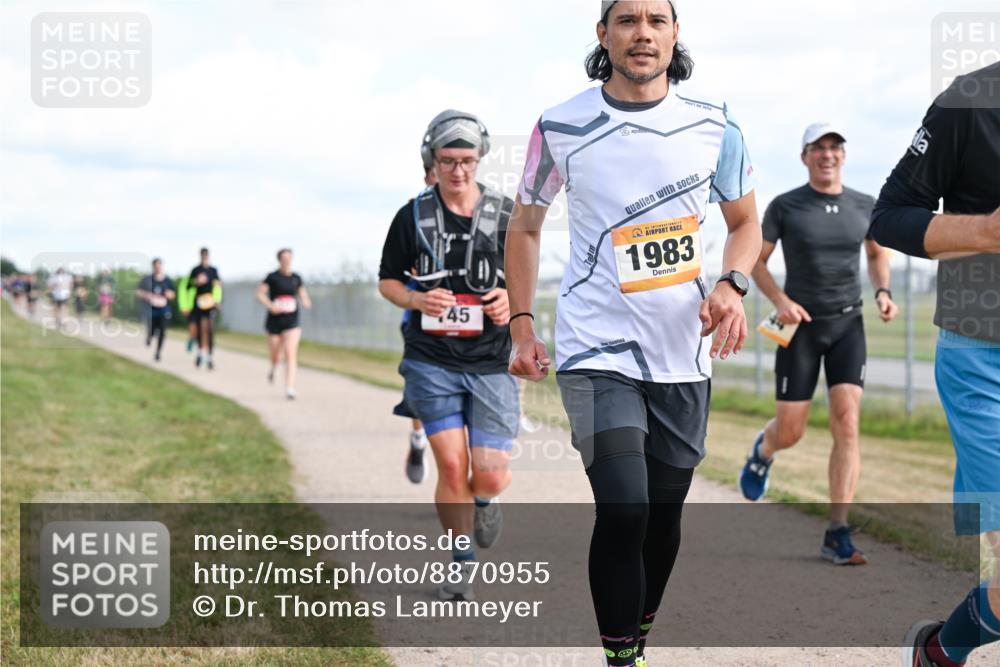 14.09.2025 - Airport Race Dr. Thomas Lammeyer http://msf.ph/oto/8870955 14.09.2025 12:15:29 Laufen 45, 1983 meine-sportfotos.de