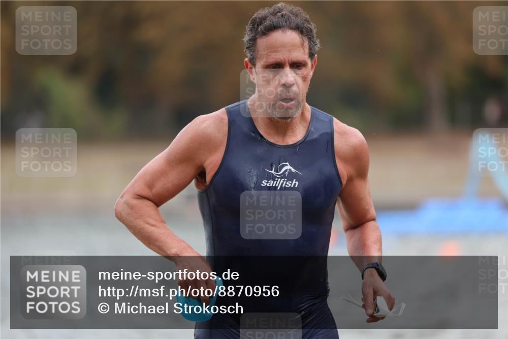 14.09.2025 - Stadtparktriathlon Michael Strokosch http://msf.ph/oto/8870956 14.09.2025 11:29:52 Schwimmen 1035, 1036, 1097 meine-sportfotos.de