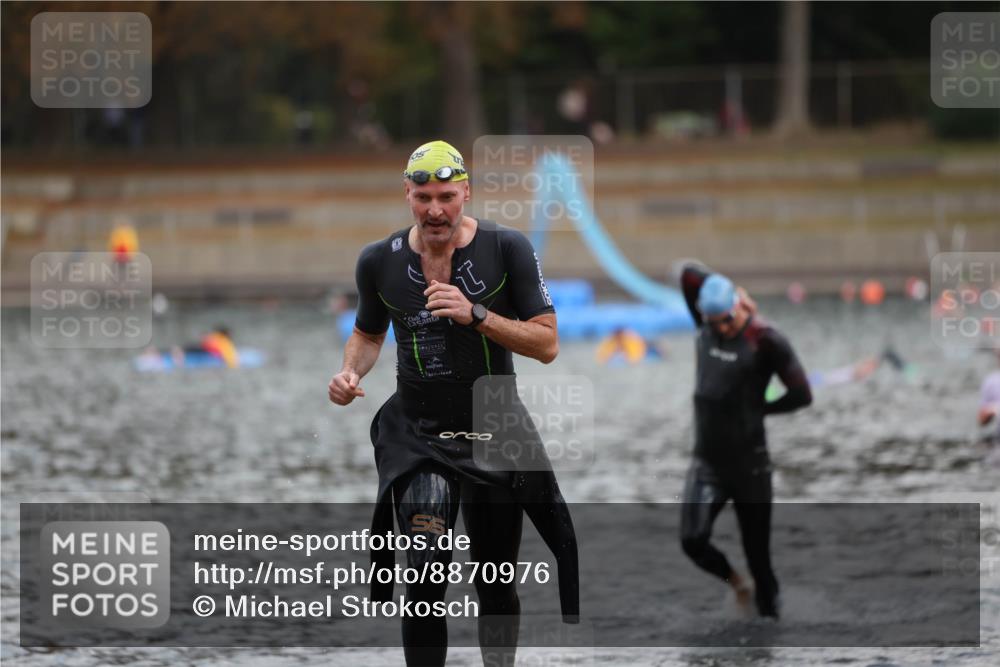 14.09.2025 - Stadtparktriathlon Michael Strokosch http://msf.ph/oto/8870976 14.09.2025 11:30:03 Schwimmen 1083, 1113 meine-sportfotos.de