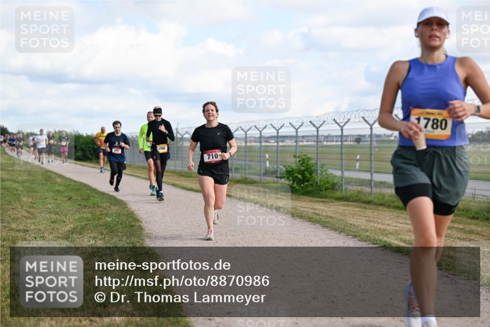 14.09.2025 - Airport Race Dr. Thomas Lammeyer http://msf.ph/oto/8870986 14.09.2025 12:15:32 Laufen 498, 710, 1780 meine-sportfotos.de