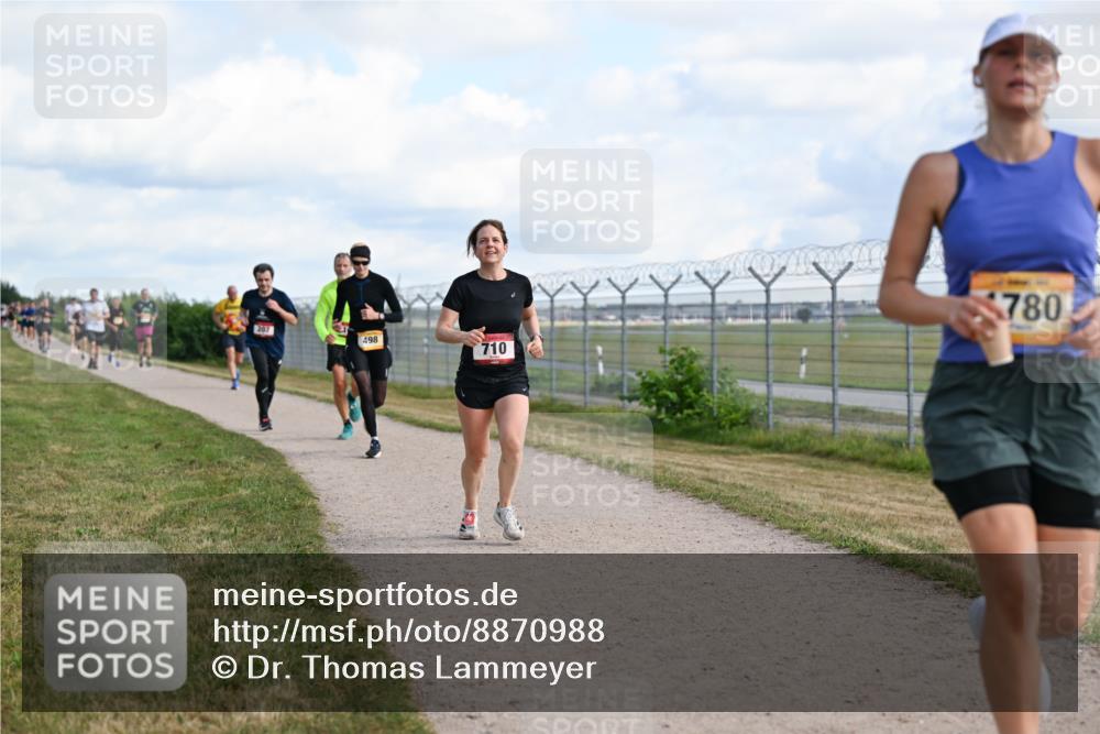 14.09.2025 - Airport Race Dr. Thomas Lammeyer http://msf.ph/oto/8870988 14.09.2025 12:15:32 Laufen 207, 498, 710, 780 meine-sportfotos.de