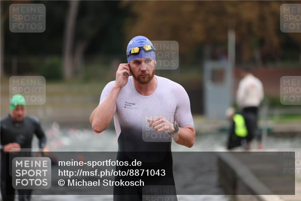 14.09.2025 - Stadtparktriathlon Michael Strokosch http://msf.ph/oto/8871043 14.09.2025 11:30:42 Schwimmen 1092, 1115 meine-sportfotos.de
