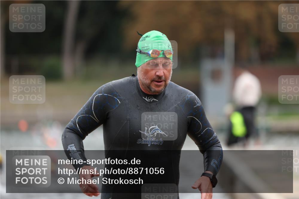 14.09.2025 - Stadtparktriathlon Michael Strokosch http://msf.ph/oto/8871056 14.09.2025 11:30:46 Schwimmen 1072, 1092, 1115 meine-sportfotos.de
