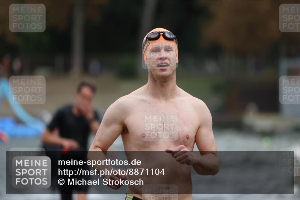 14.09.2025 - Stadtparktriathlon Michael Strokosch http://msf.ph/oto/8871104 14.09.2025 11:31:10 Schwimmen 1027, 1048, 1099, 1101 meine-sportfotos.de