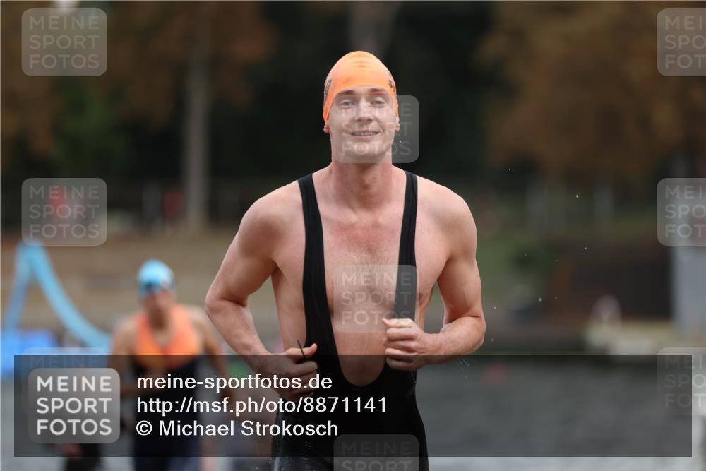 14.09.2025 - Stadtparktriathlon Michael Strokosch http://msf.ph/oto/8871141 14.09.2025 11:31:33 Schwimmen 1025, 1051, 1065, 1109 meine-sportfotos.de