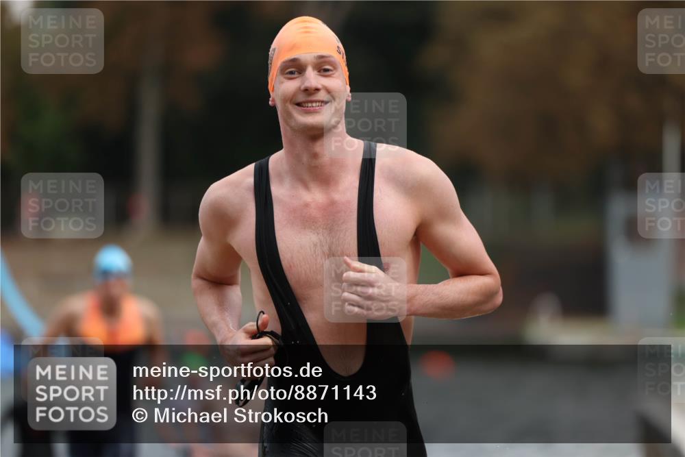 14.09.2025 - Stadtparktriathlon Michael Strokosch http://msf.ph/oto/8871143 14.09.2025 11:31:33 Schwimmen 1025, 1051, 1065, 1109 meine-sportfotos.de