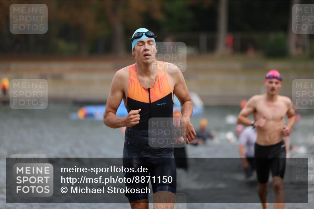 14.09.2025 - Stadtparktriathlon Michael Strokosch http://msf.ph/oto/8871150 14.09.2025 11:31:35 Schwimmen 1025, 1051, 1062, 1065, 1109 meine-sportfotos.de