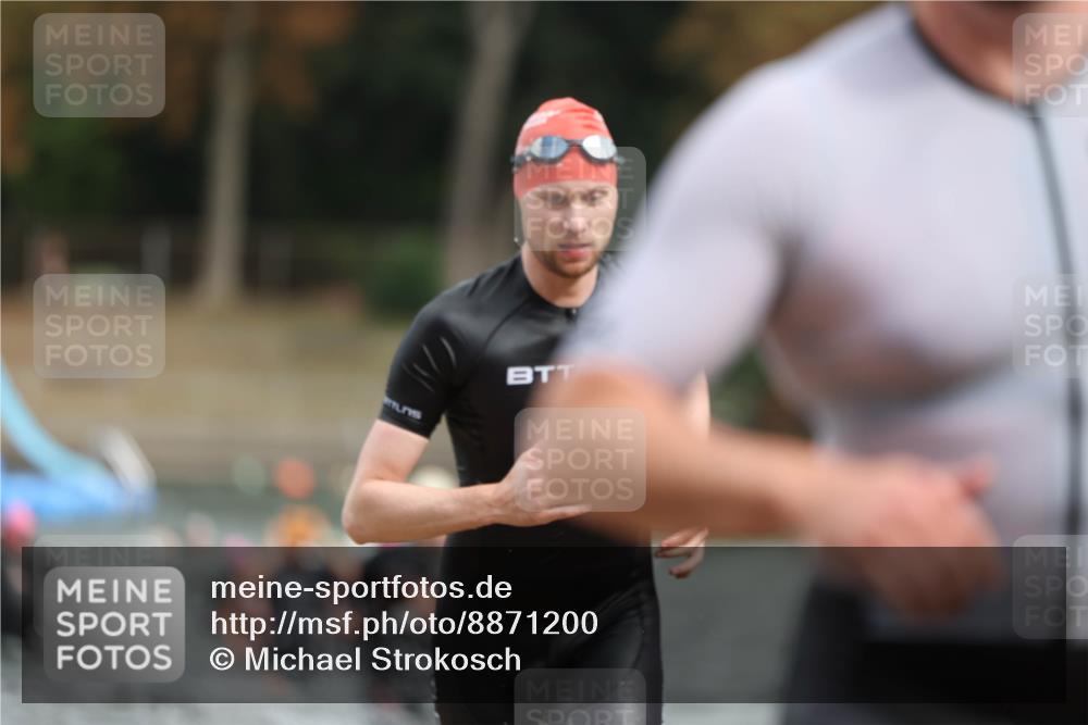 14.09.2025 - Stadtparktriathlon Michael Strokosch http://msf.ph/oto/8871200 14.09.2025 11:31:49 Schwimmen 1039, 1062, 1077, 1091, 1107 meine-sportfotos.de