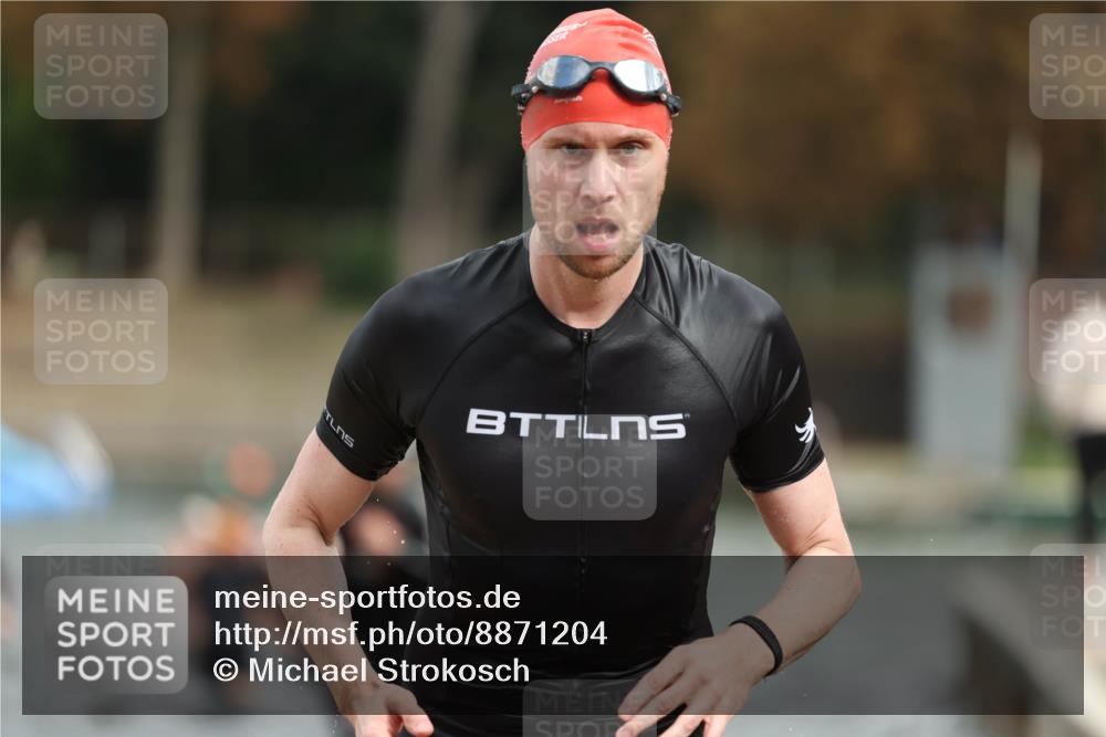 14.09.2025 - Stadtparktriathlon Michael Strokosch http://msf.ph/oto/8871204 14.09.2025 11:31:50 Schwimmen 1039, 1043, 1062, 1077, 1091, 1107 meine-sportfotos.de