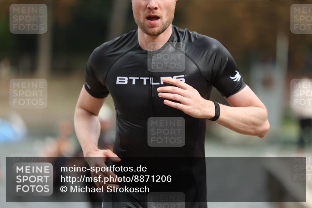 14.09.2025 - Stadtparktriathlon Michael Strokosch http://msf.ph/oto/8871206 14.09.2025 11:31:50 Schwimmen 1039, 1043, 1062, 1077, 1091, 1107 meine-sportfotos.de