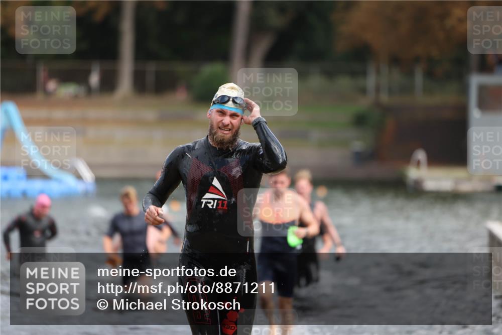 14.09.2025 - Stadtparktriathlon Michael Strokosch http://msf.ph/oto/8871211 14.09.2025 11:31:53 Schwimmen 1033, 1039, 1040, 1043, 1077, 1080, 1091, 1107 meine-sportfotos.de
