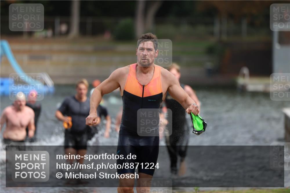 14.09.2025 - Stadtparktriathlon Michael Strokosch http://msf.ph/oto/8871224 14.09.2025 11:31:57 Schwimmen 1033, 1040, 1043, 1073, 1077, 1080, 1091, 1102, 1107 meine-sportfotos.de