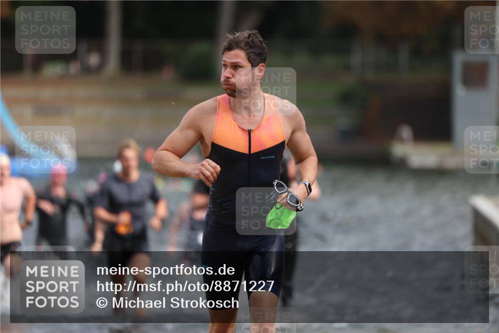 14.09.2025 - Stadtparktriathlon Michael Strokosch http://msf.ph/oto/8871227 14.09.2025 11:31:57 Schwimmen 1033, 1040, 1043, 1073, 1077, 1080, 1091, 1102, 1107 meine-sportfotos.de