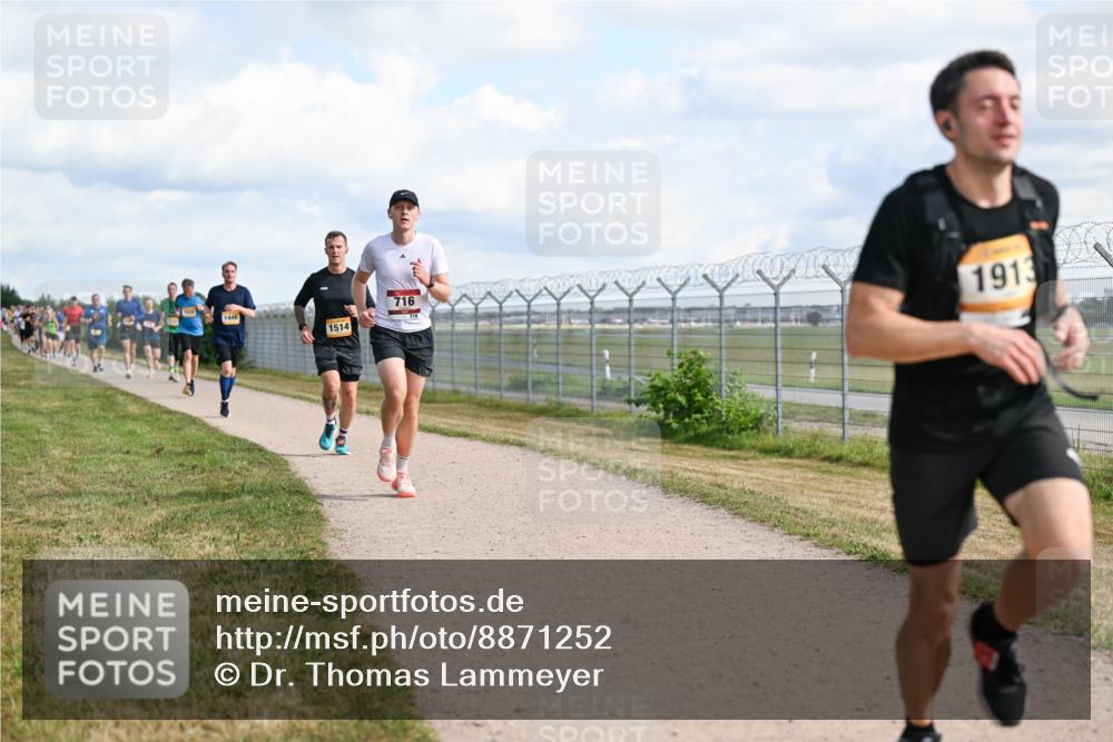 14.09.2025 - Airport Race Dr. Thomas Lammeyer http://msf.ph/oto/8871252 14.09.2025 12:15:50 Laufen 1446, 1514, 716, 716, 1913 meine-sportfotos.de