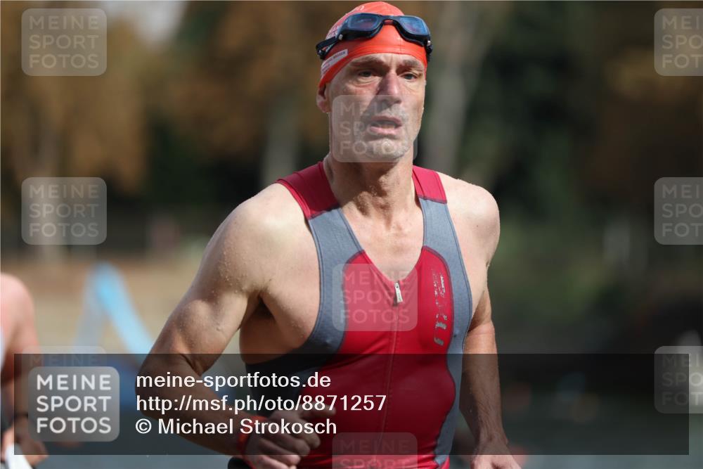 14.09.2025 - Stadtparktriathlon Michael Strokosch http://msf.ph/oto/8871257 14.09.2025 11:32:07 Schwimmen 1033, 1040, 1046, 1047, 1073, 1080, 1102 meine-sportfotos.de