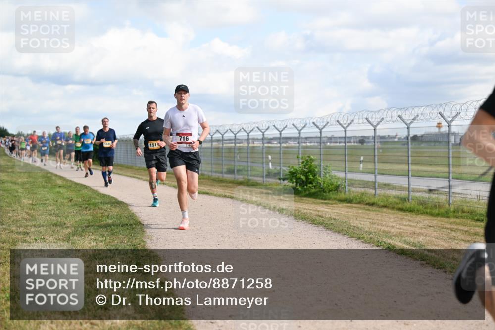 14.09.2025 - Airport Race Dr. Thomas Lammeyer http://msf.ph/oto/8871258 14.09.2025 12:15:50 Laufen 1446, 1514, 716, 71 meine-sportfotos.de