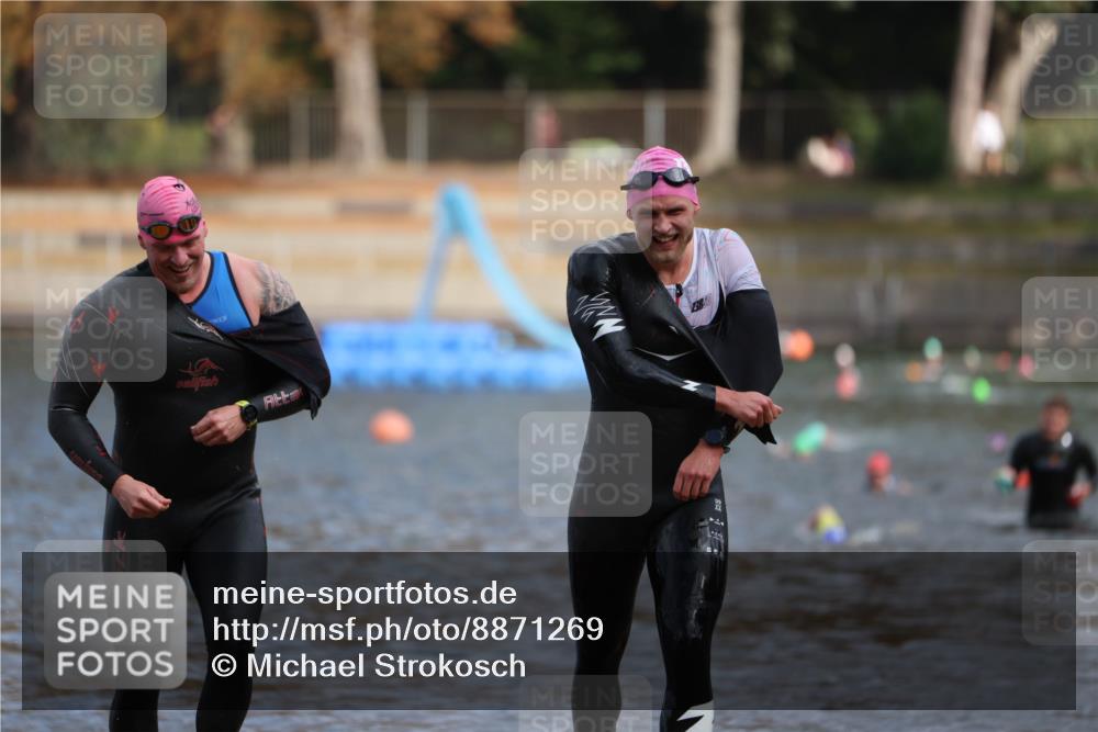 14.09.2025 - Stadtparktriathlon Michael Strokosch http://msf.ph/oto/8871269 14.09.2025 11:32:12 Schwimmen 1046, 1047, 1073 meine-sportfotos.de