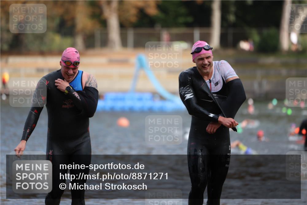 14.09.2025 - Stadtparktriathlon Michael Strokosch http://msf.ph/oto/8871271 14.09.2025 11:32:12 Schwimmen 1046, 1047, 1073 meine-sportfotos.de