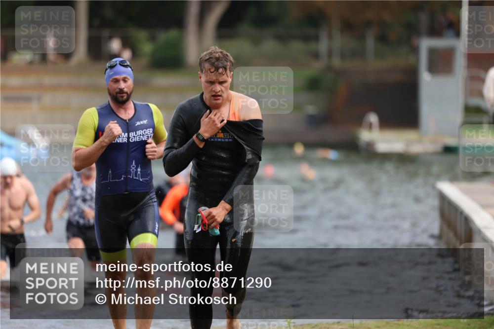 14.09.2025 - Stadtparktriathlon Michael Strokosch http://msf.ph/oto/8871290 14.09.2025 11:32:27 Schwimmen 1054, 1064, 1087, 1088, 1095 meine-sportfotos.de