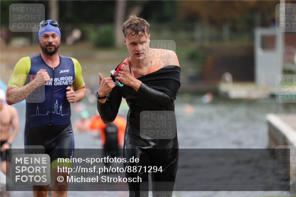 14.09.2025 - Stadtparktriathlon Michael Strokosch http://msf.ph/oto/8871294 14.09.2025 11:32:29 Schwimmen 1054, 1064, 1087, 1088, 1095 meine-sportfotos.de