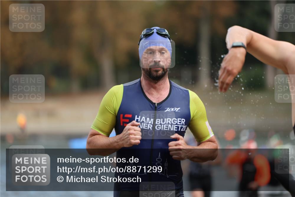14.09.2025 - Stadtparktriathlon Michael Strokosch http://msf.ph/oto/8871299 14.09.2025 11:32:30 Schwimmen 1054, 1064, 1087, 1088, 1095 meine-sportfotos.de