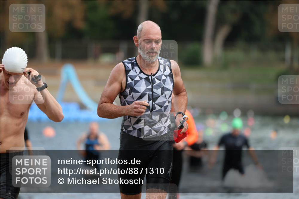 14.09.2025 - Stadtparktriathlon Michael Strokosch http://msf.ph/oto/8871310 14.09.2025 11:32:35 Schwimmen 1031, 1063, 1064, 1086, 1087, 1088 meine-sportfotos.de