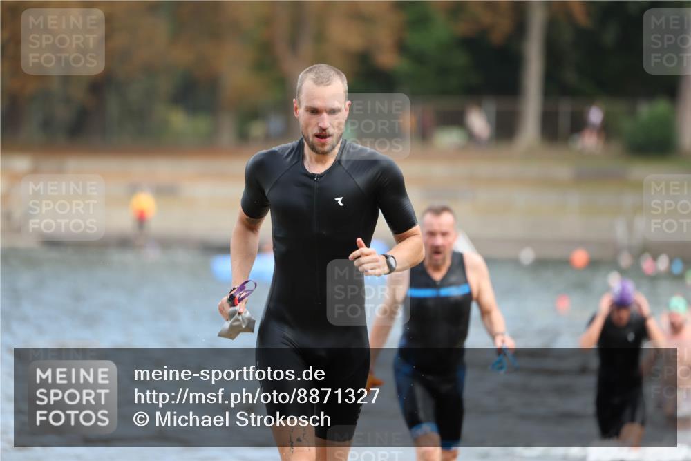 14.09.2025 - Stadtparktriathlon Michael Strokosch http://msf.ph/oto/8871327 14.09.2025 11:32:43 Schwimmen 1026, 1031, 1063, 1086, 1087 meine-sportfotos.de