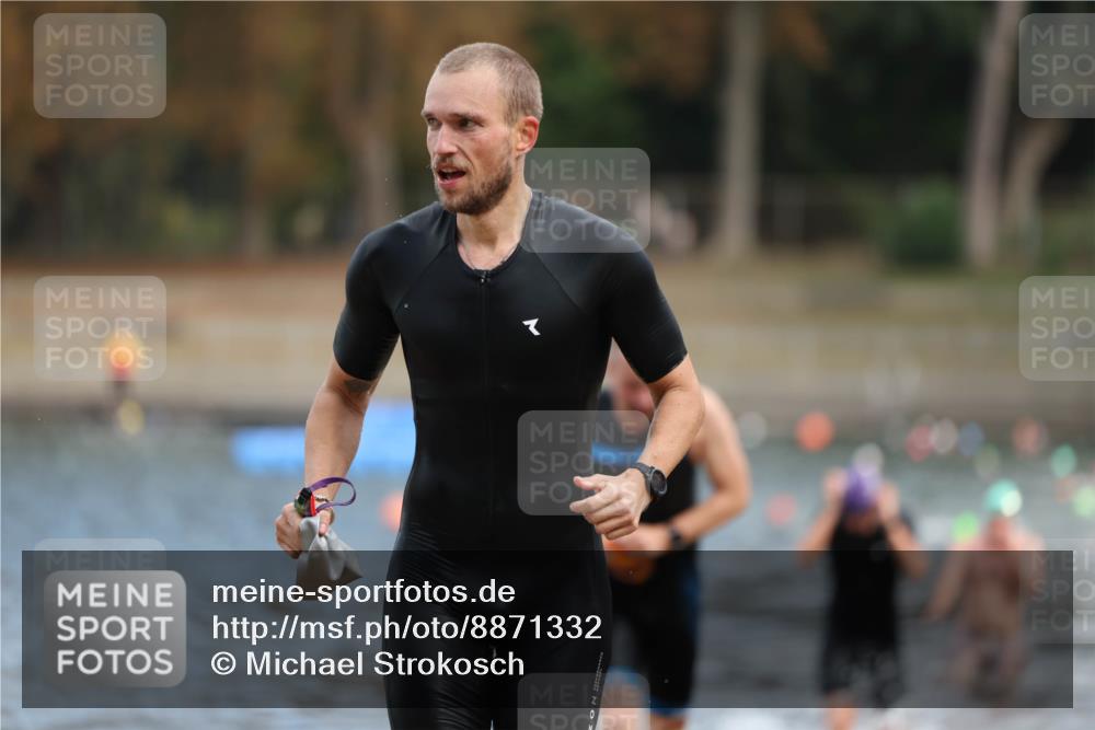 14.09.2025 - Stadtparktriathlon Michael Strokosch http://msf.ph/oto/8871332 14.09.2025 11:32:43 Schwimmen 1026, 1031, 1063, 1086, 1087 meine-sportfotos.de